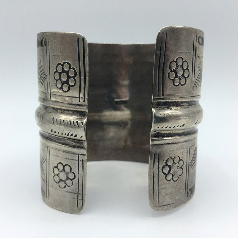 Old Bedouin Tribal Silver Cuff Bracelet from Siwa Oasis, Egypt (No. 2)  (#18-037)